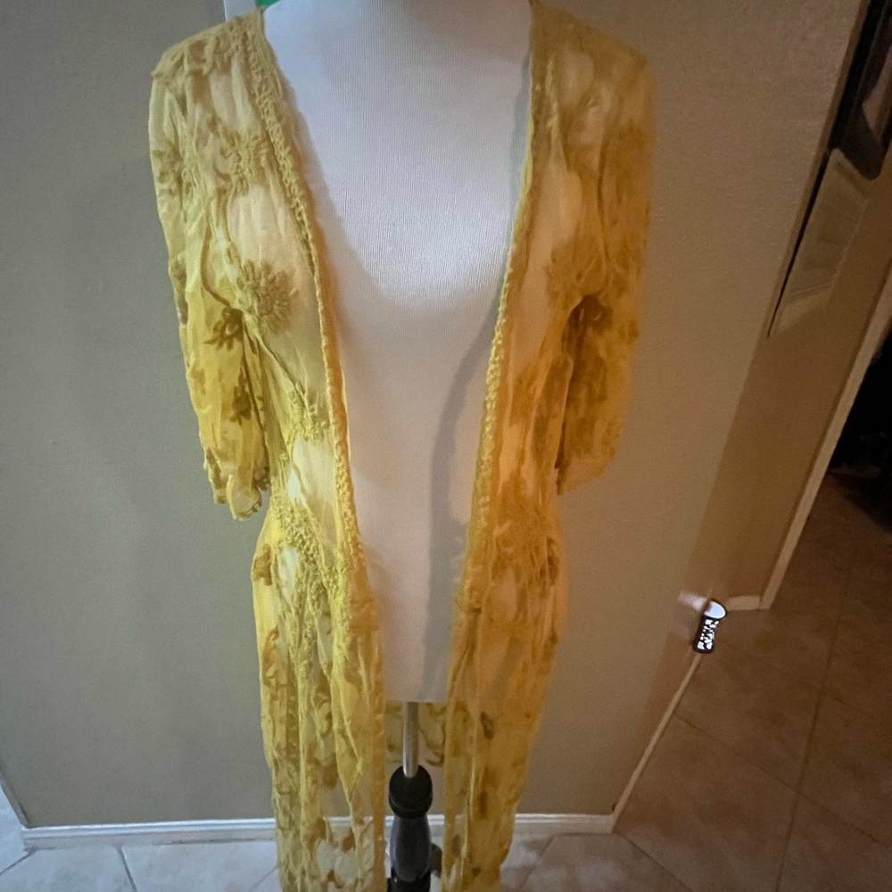 Elegant Yellow Lace Kimono